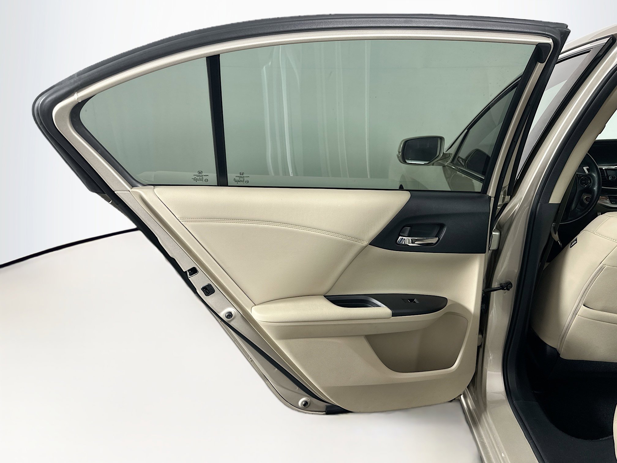 Used 2015 Honda Accord EX-L image 25