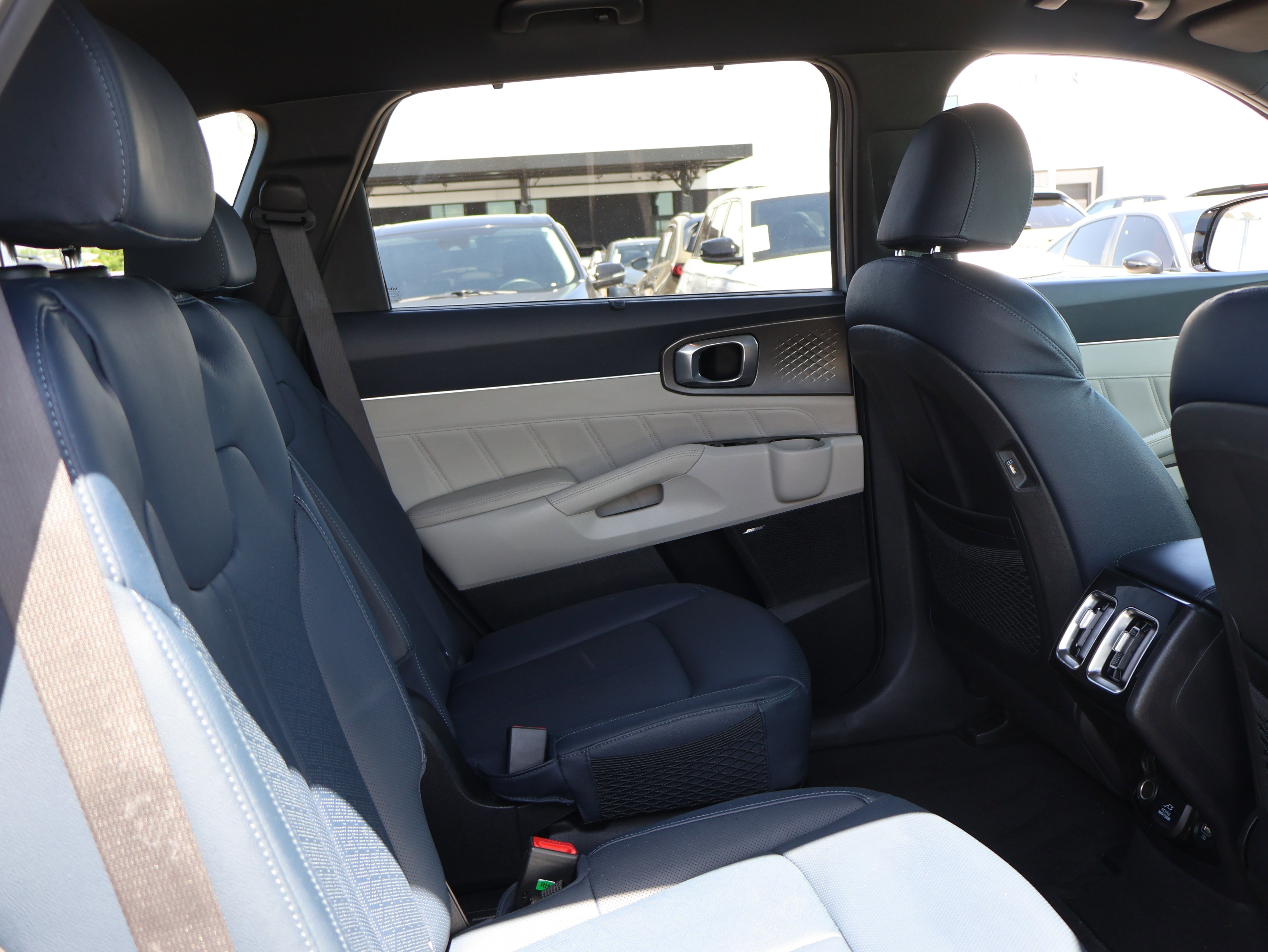 Used 2023 Kia Sorento SX Prestige AWD/4WD image 12