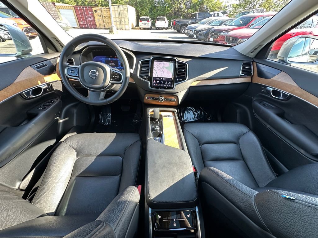 Used 2023 Volvo XC90 B6 Plus w/ Protection Package Premier image 27