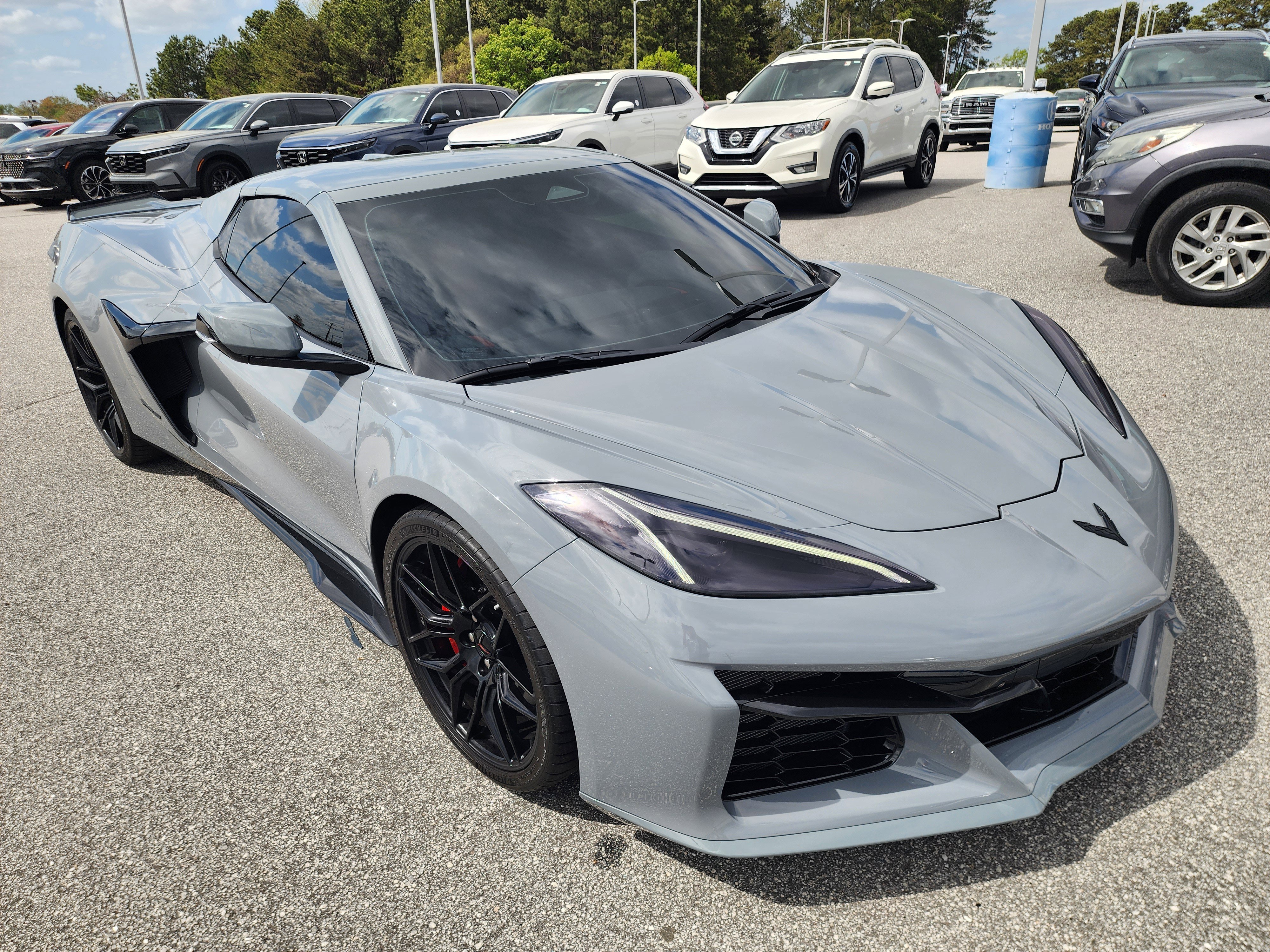 Used 2025 Chevrolet Corvette Z06 image 3