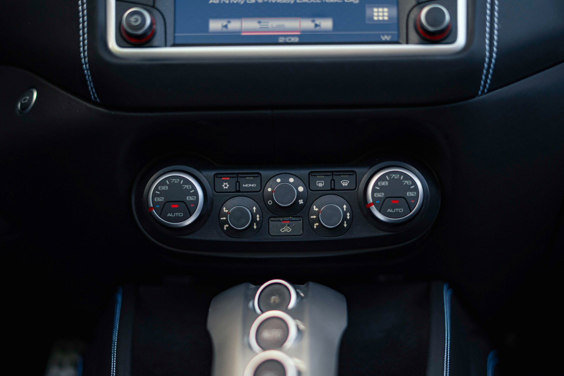 Used 2017 Ferrari California T RWD image 12