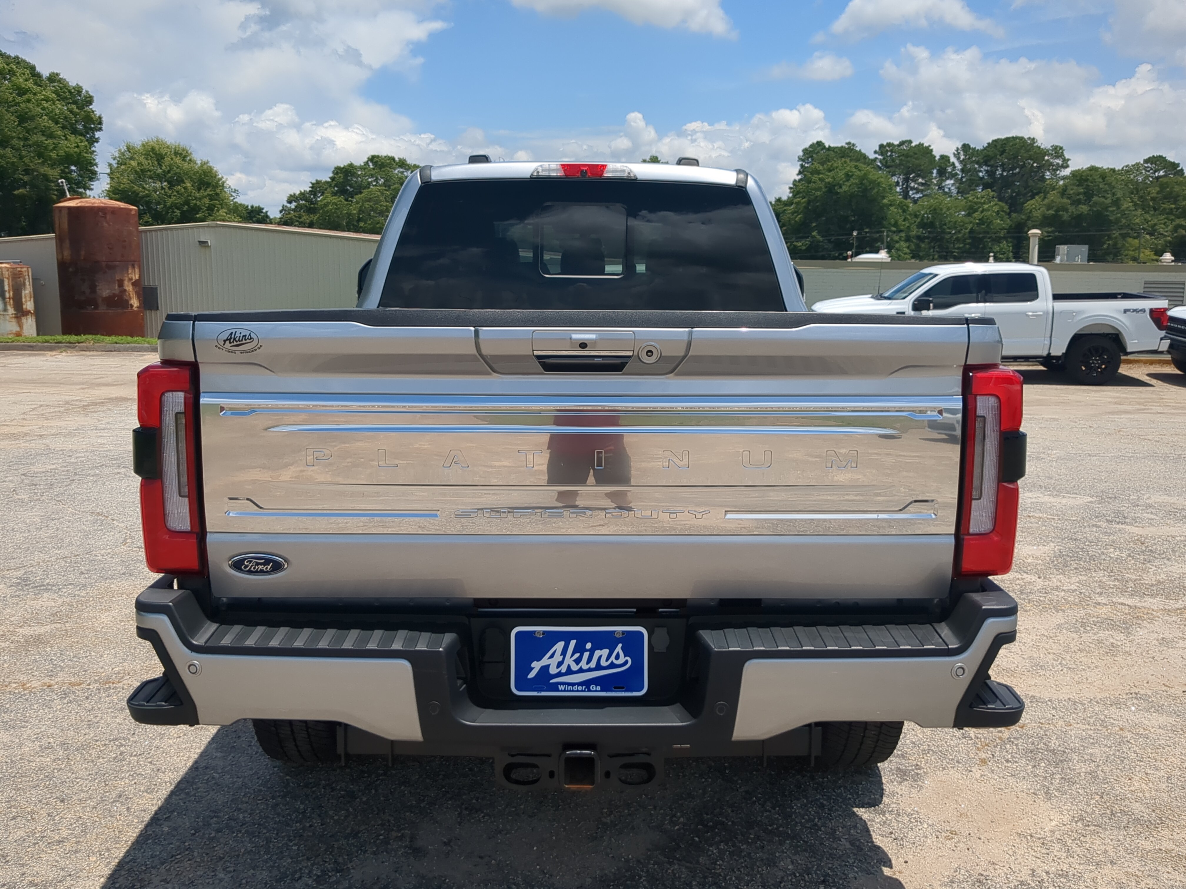 Used 2024 Ford F350 Platinum AWD/4WD image 4