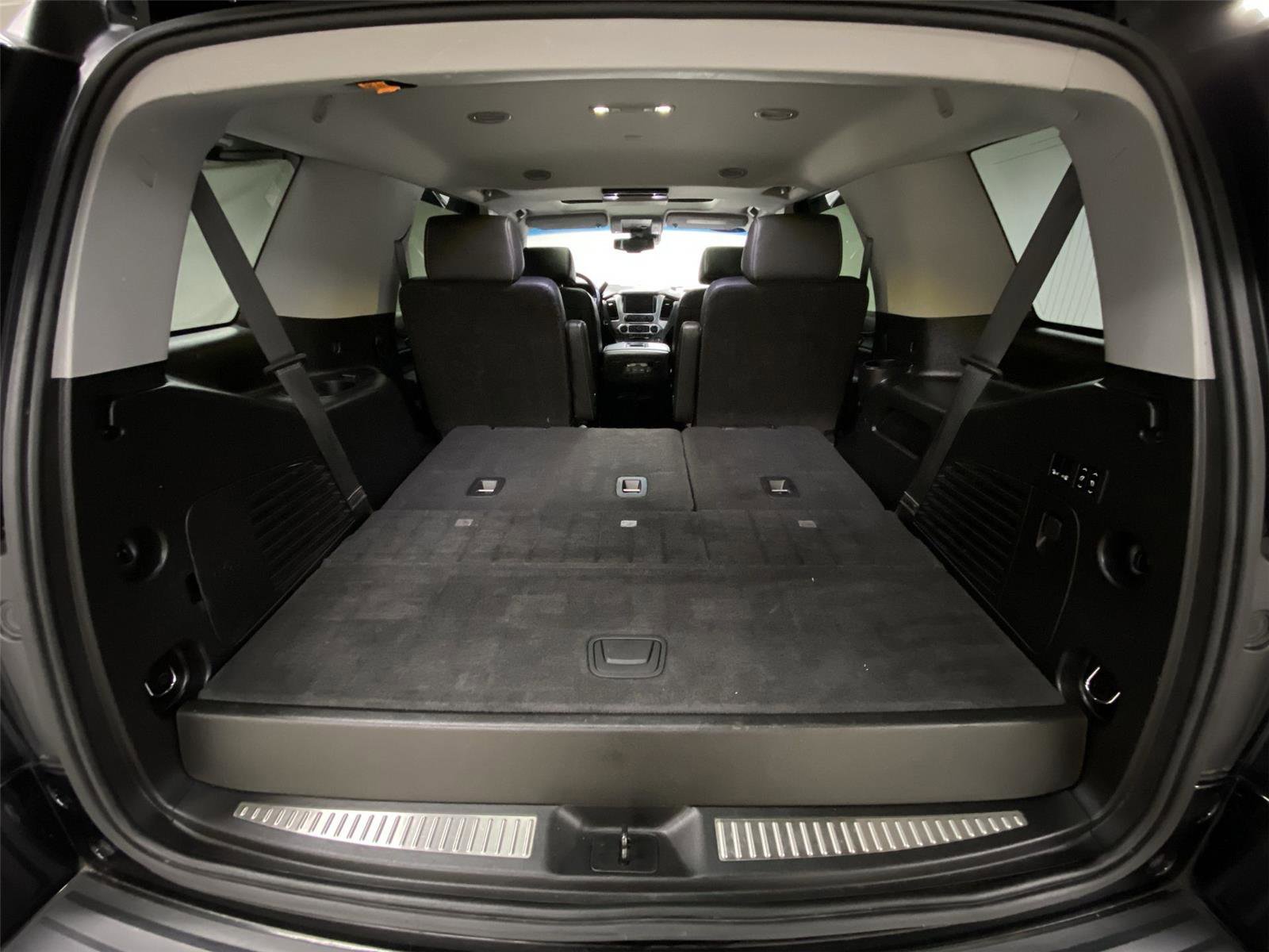 Used 2019 GMC Yukon SLT w/ Graphite Performance Edition image 25