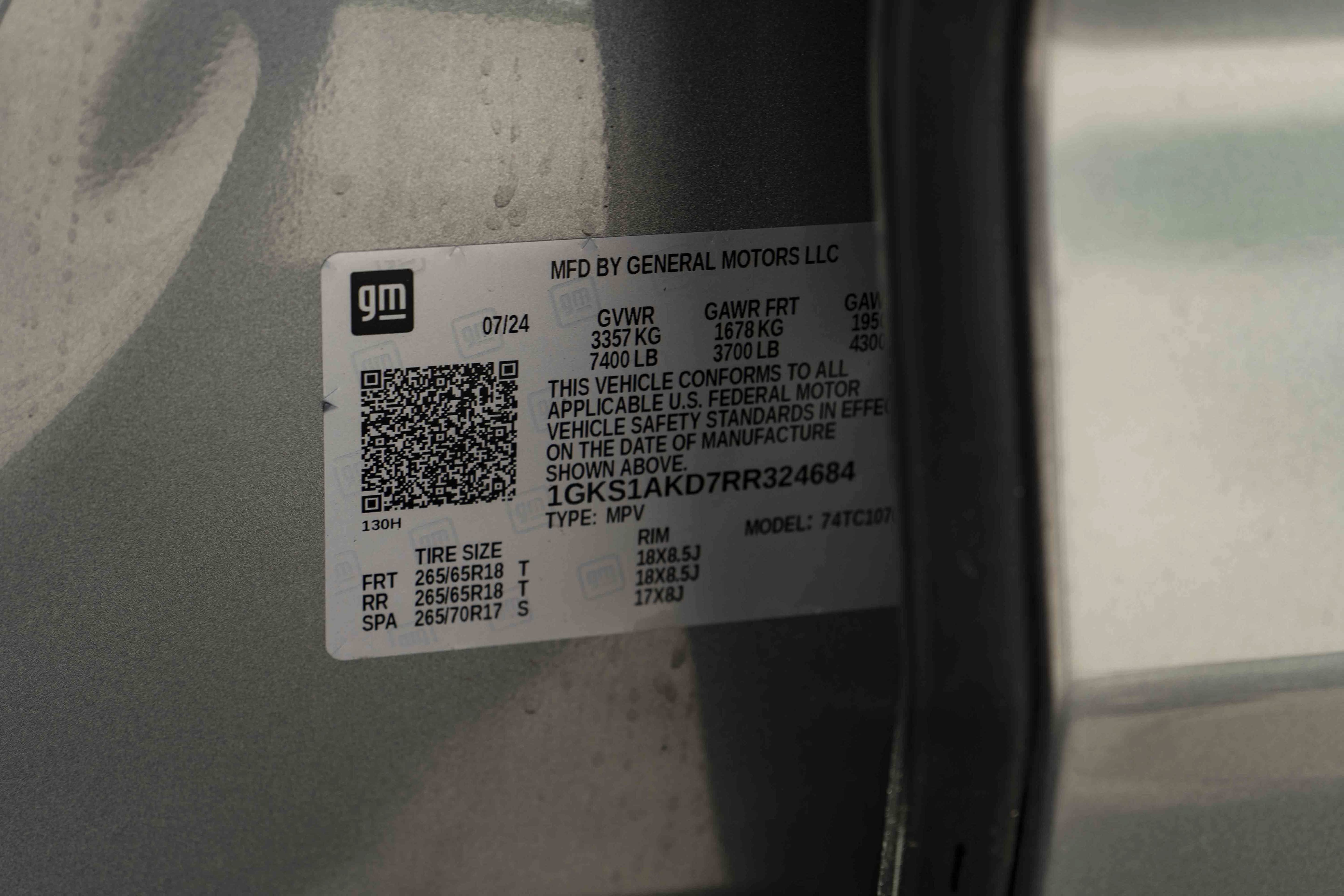 Used 2024 GMC Yukon SLE w/ Gmc Pro Safety Plus Package RWD image 40