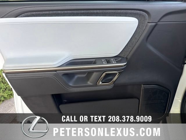 Used 2024 Rivian R1S Adventure AWD/4WD image 22