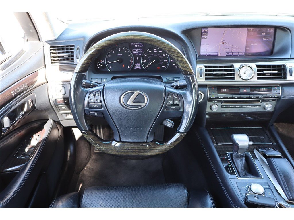 Used 2013 Lexus LS 460 AWD w/ Comfort Pkg image 22