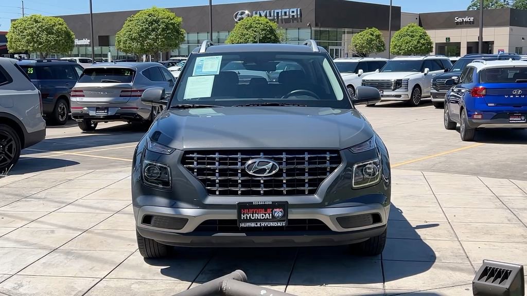 Used 2025 Hyundai Venue SEL image 10