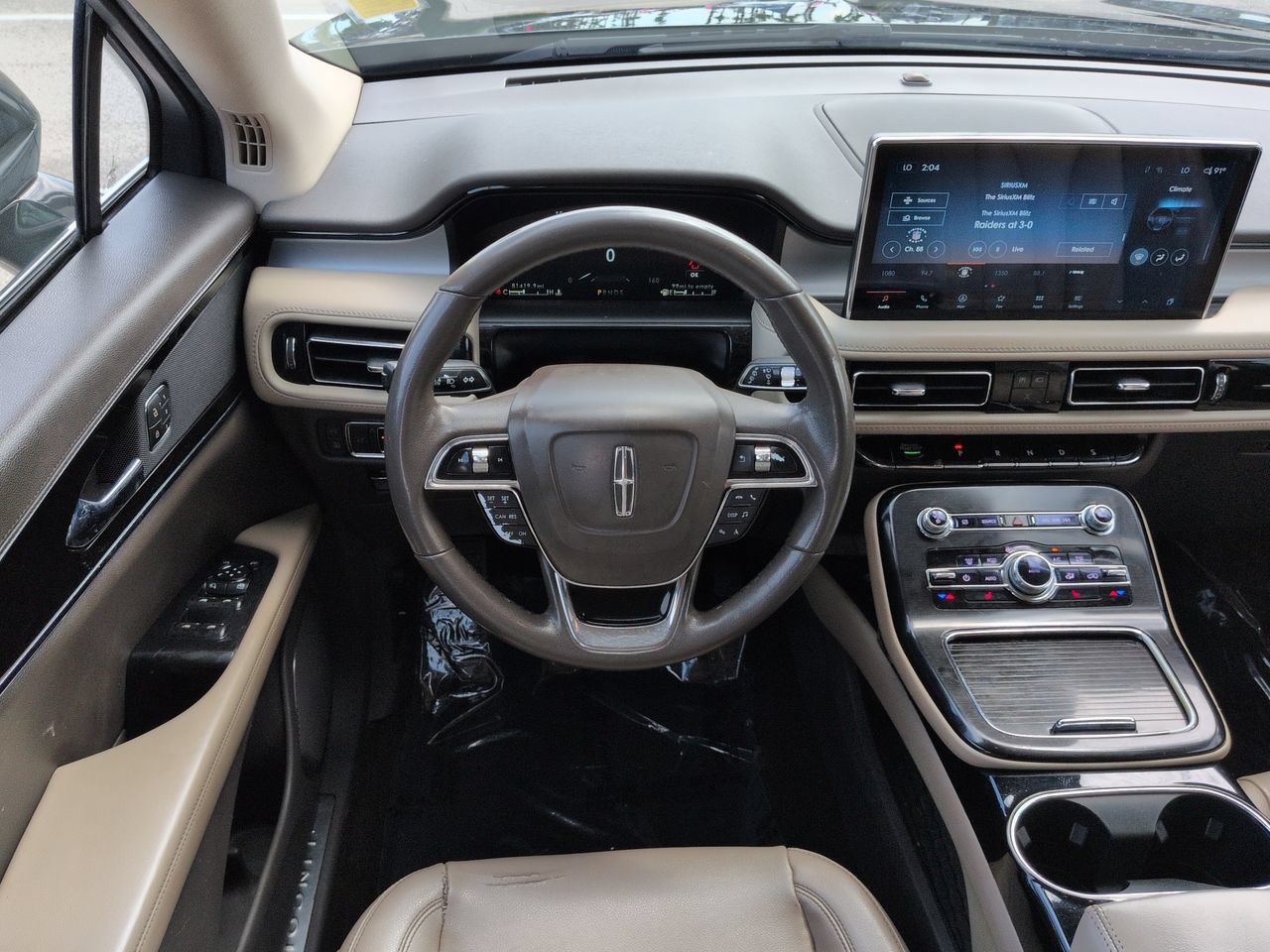 Used 2022 Lincoln Nautilus FWD w/ Premium Package image 16