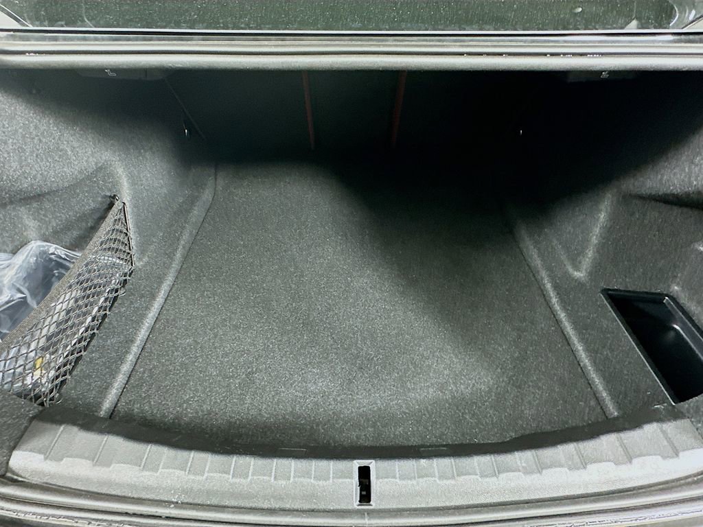 Used 2025 BMW 330i xDrive Sedan w/ Premium Package image 34