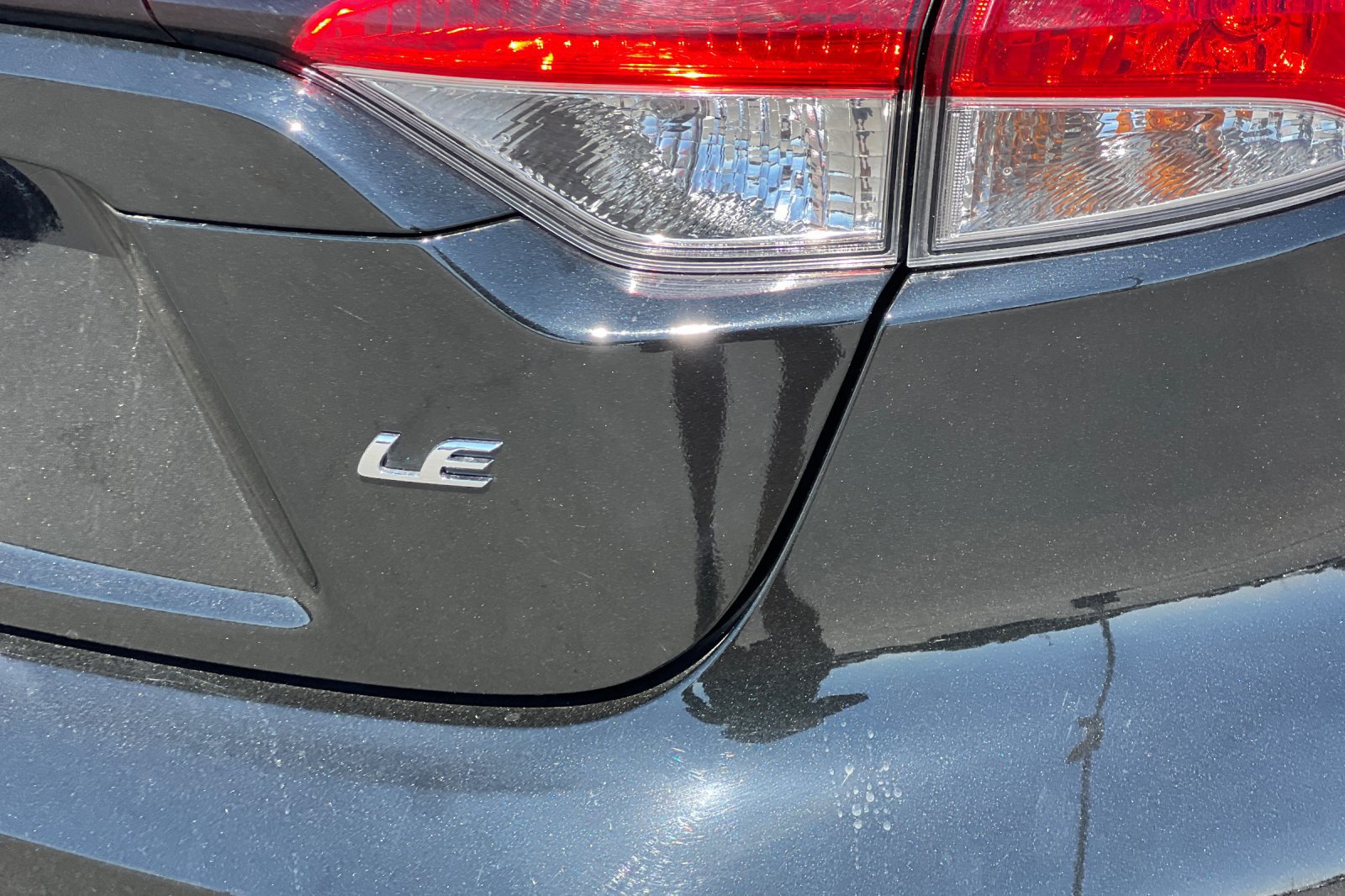 Used 2025 Toyota Corolla LE FWD image 27