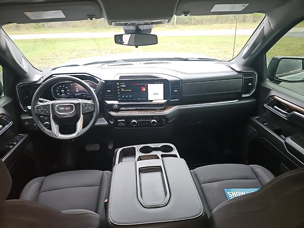 Used 2024 GMC Sierra 1500 Elevation image 25
