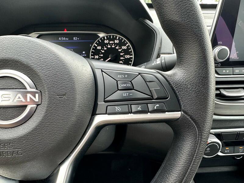 Used 2023 Nissan Altima 2.5 SV image 14