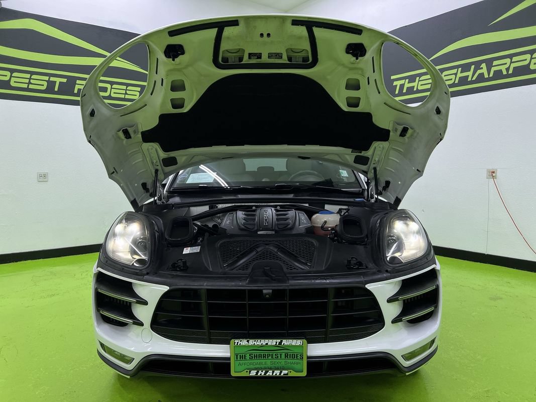 Used 2016 Porsche Macan Turbo AWD/4WD image 4