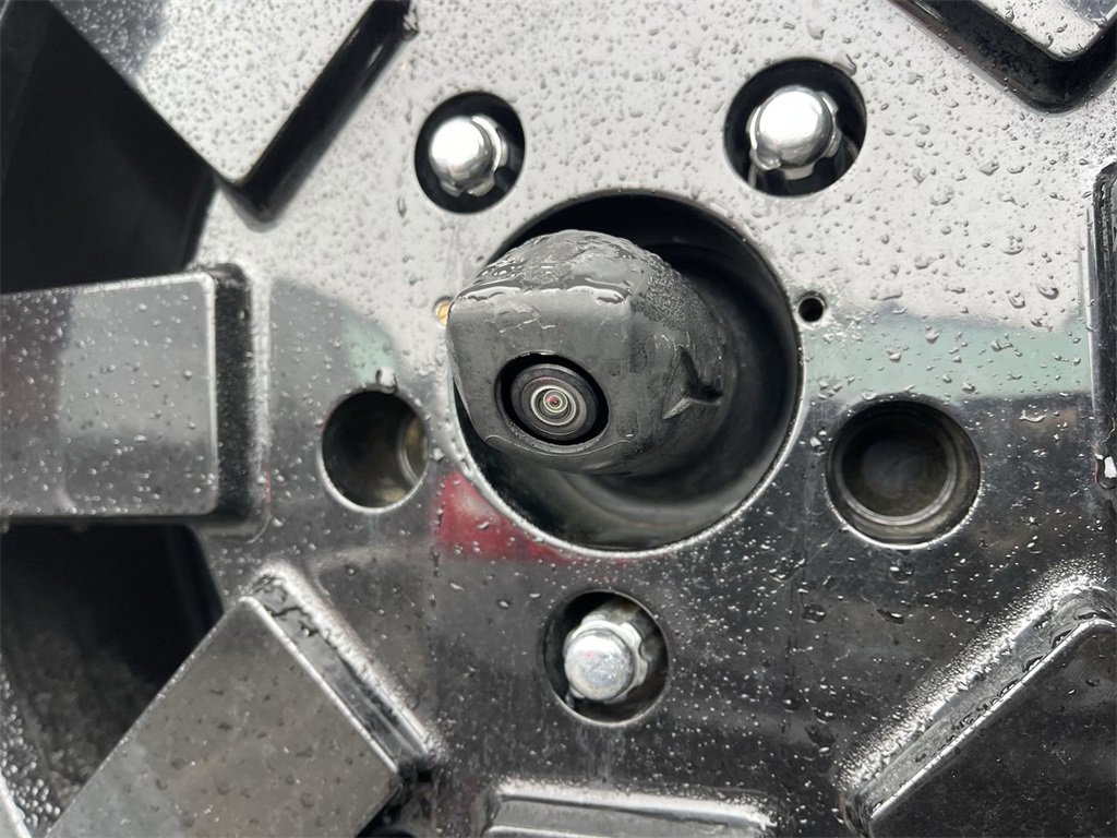 Used 2018 Jeep Wrangler Unlimited Sahara image 11