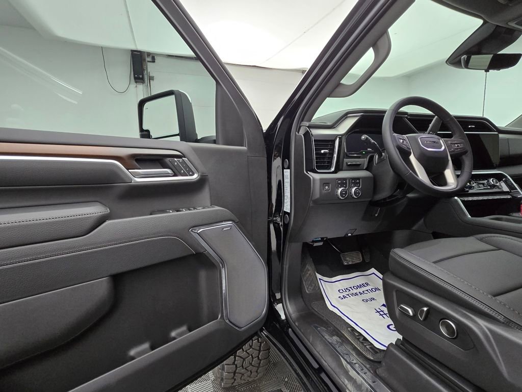 New 2025 GMC Sierra 2500 Denali w/ Denali Reserve Package image 24