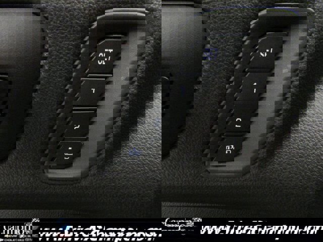 Used 2022 GMC Acadia SLT w/ Technology Package image 31