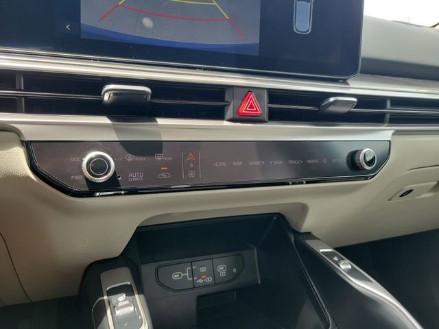 Used 2025 Kia Sorento EX w/ Panoramic Sunroof Package FWD image 25