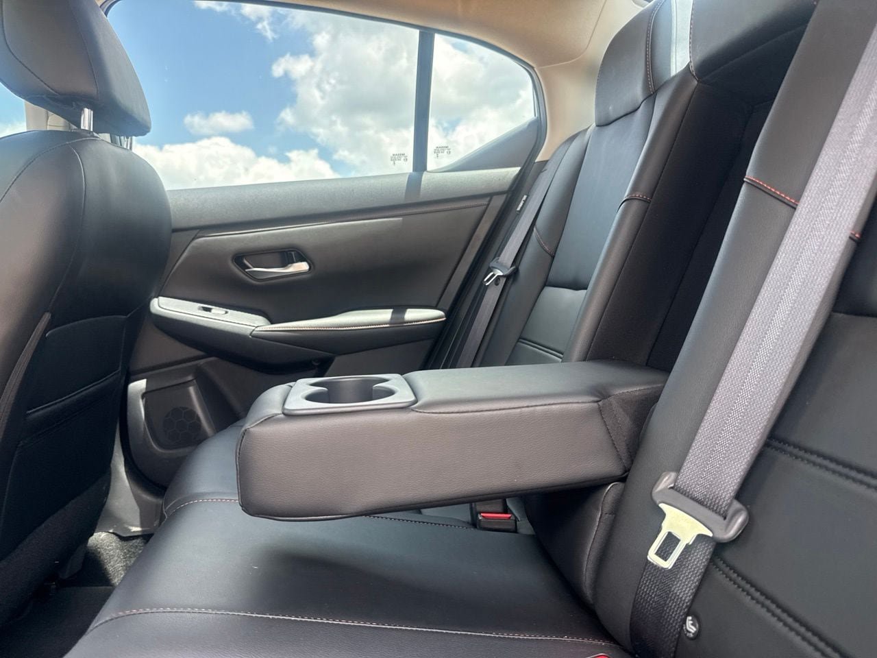 Certified 2024 Nissan Sentra SR w/ SR Premium Package FWD image 34