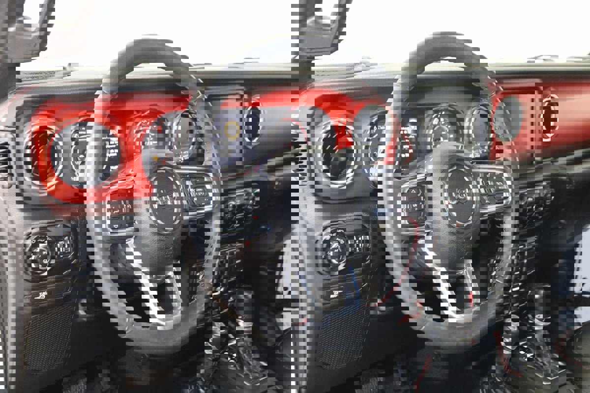 Used 2020 Jeep Gladiator Rubicon w/ Dual Top Group image 6