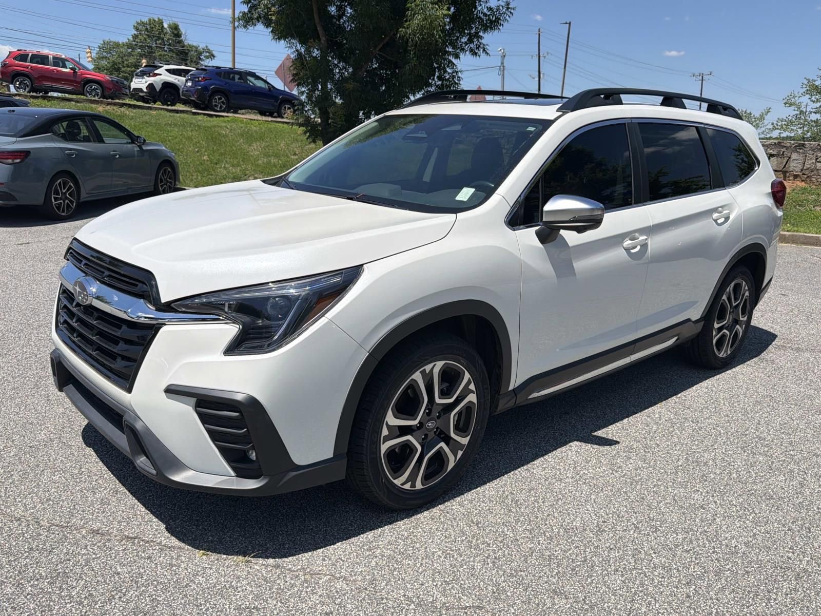 Certified 2023 Subaru Ascent Limited w/ Technology Package AWD/4WD image 3