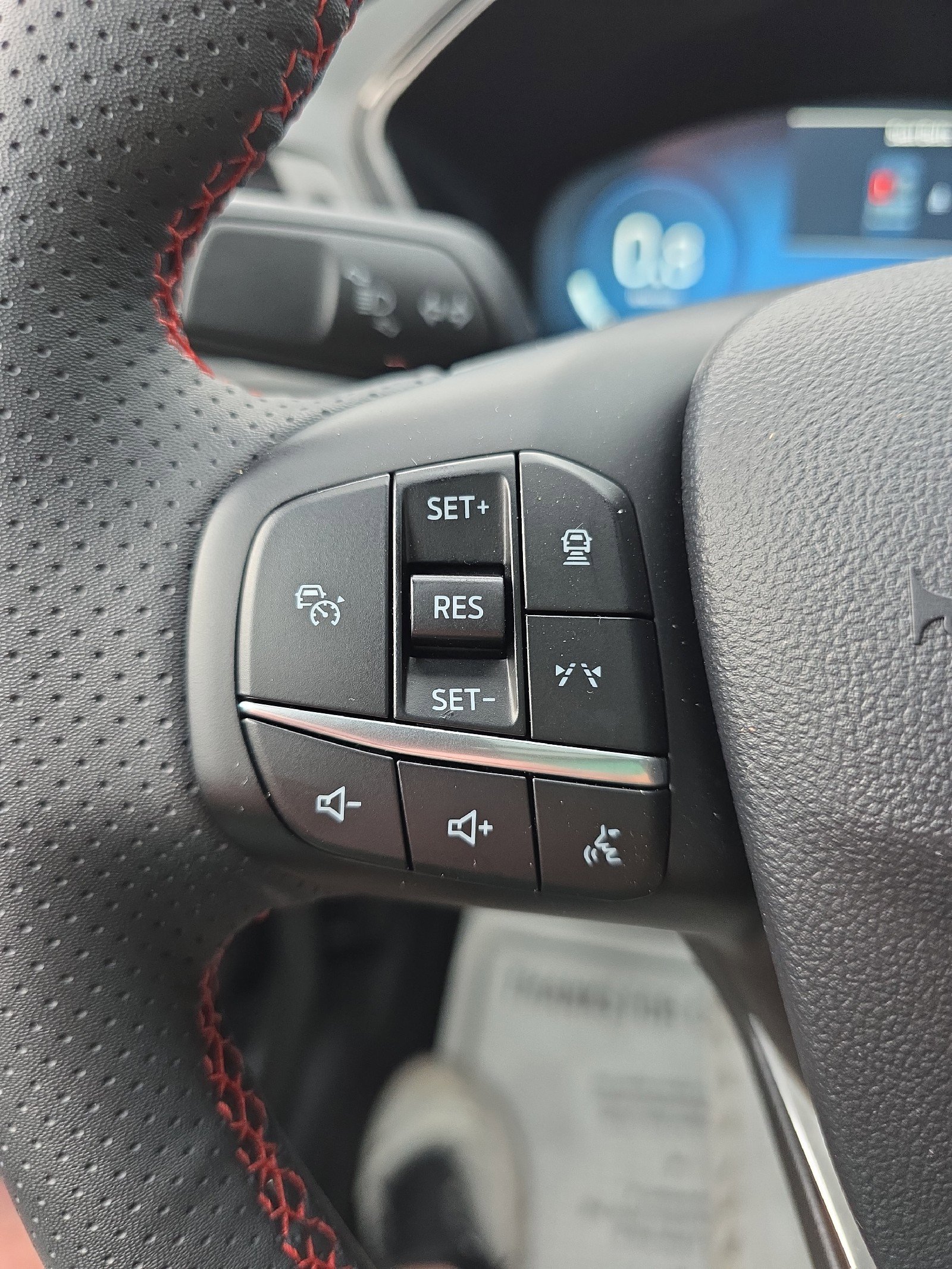 Used 2024 Ford Escape ST-Line Elite w/ Premium Technology Package image 19