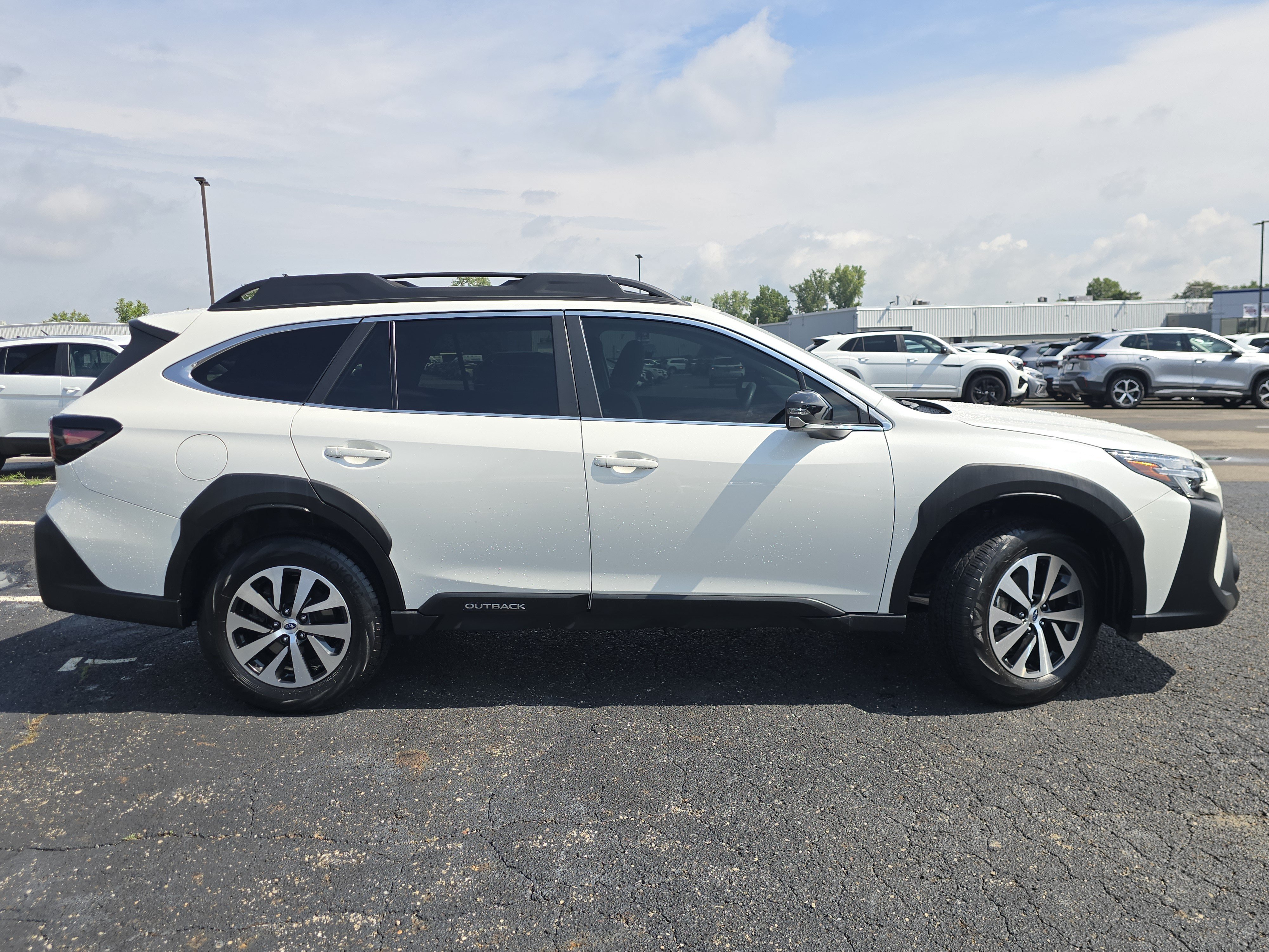 Certified 2023 Subaru Outback Premium AWD/4WD image 8