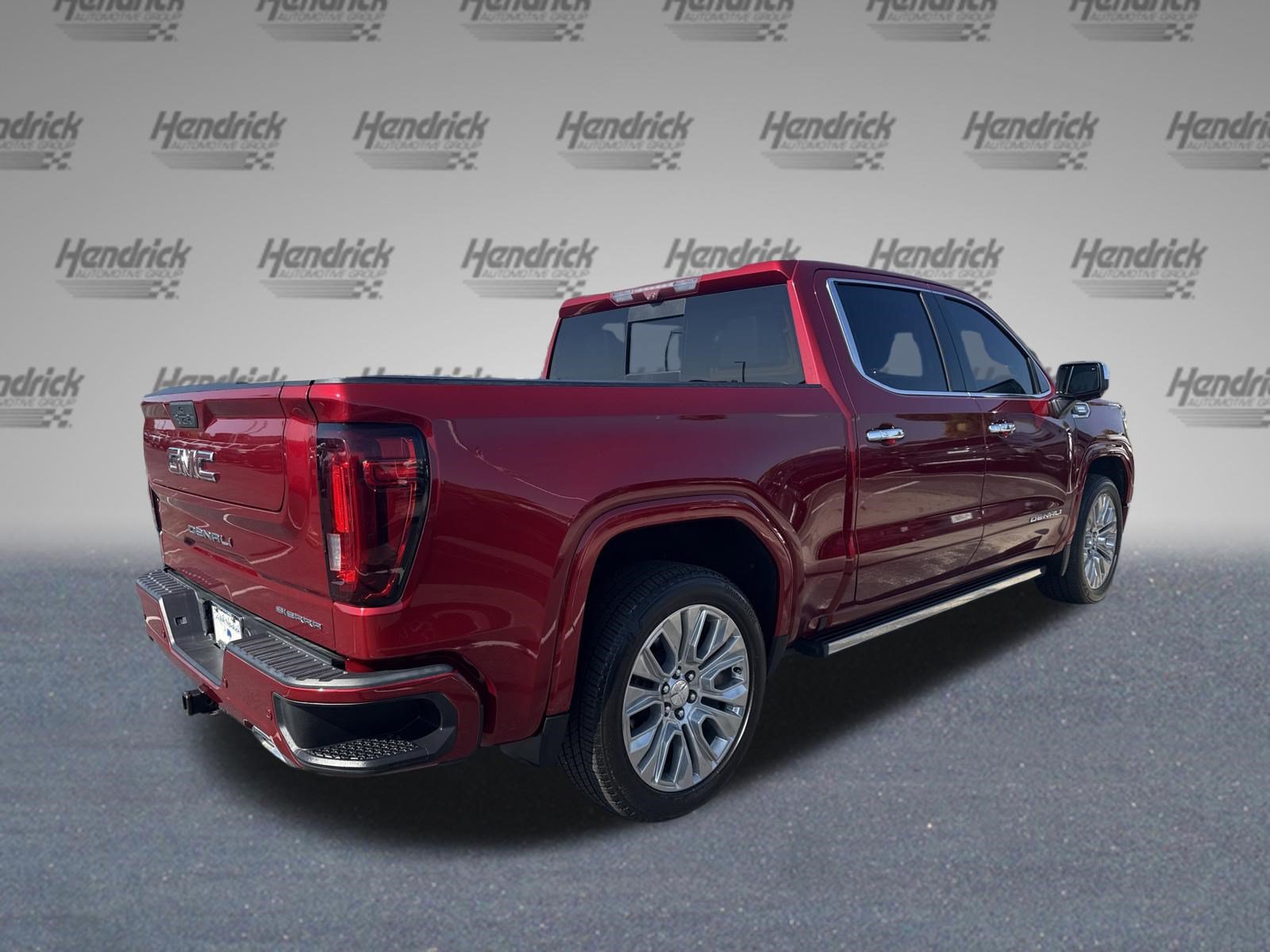 Used 2021 GMC Sierra 1500 Denali w/ Denali Ultimate Package AWD/4WD image 10