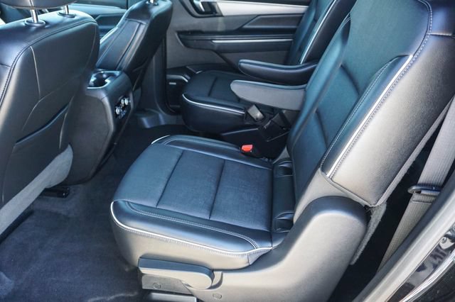 Used 2025 Buick Enclave Preferred FWD image 20