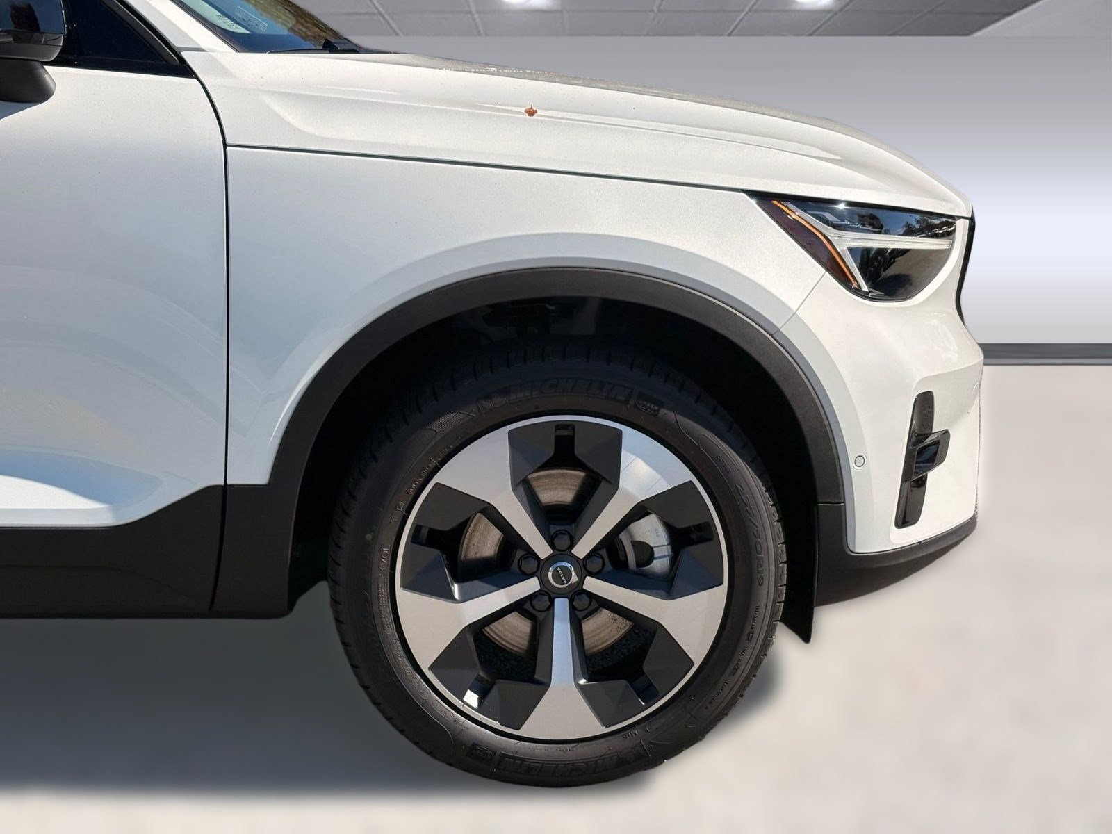 New 2026 Volvo XC40 B4 Plus w/ Climate Package image 12