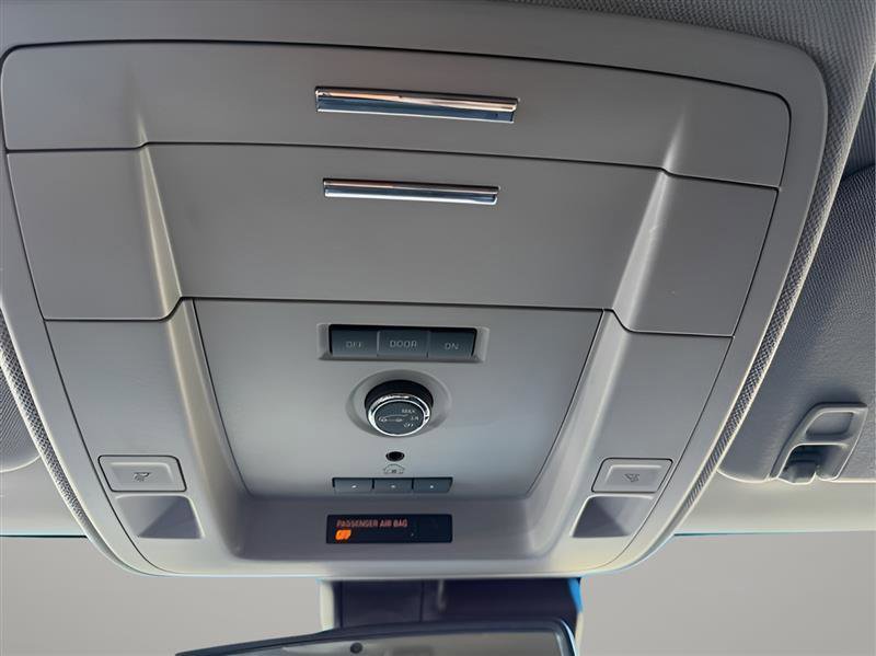 Used 2018 Chevrolet Tahoe Premier RWD image 60