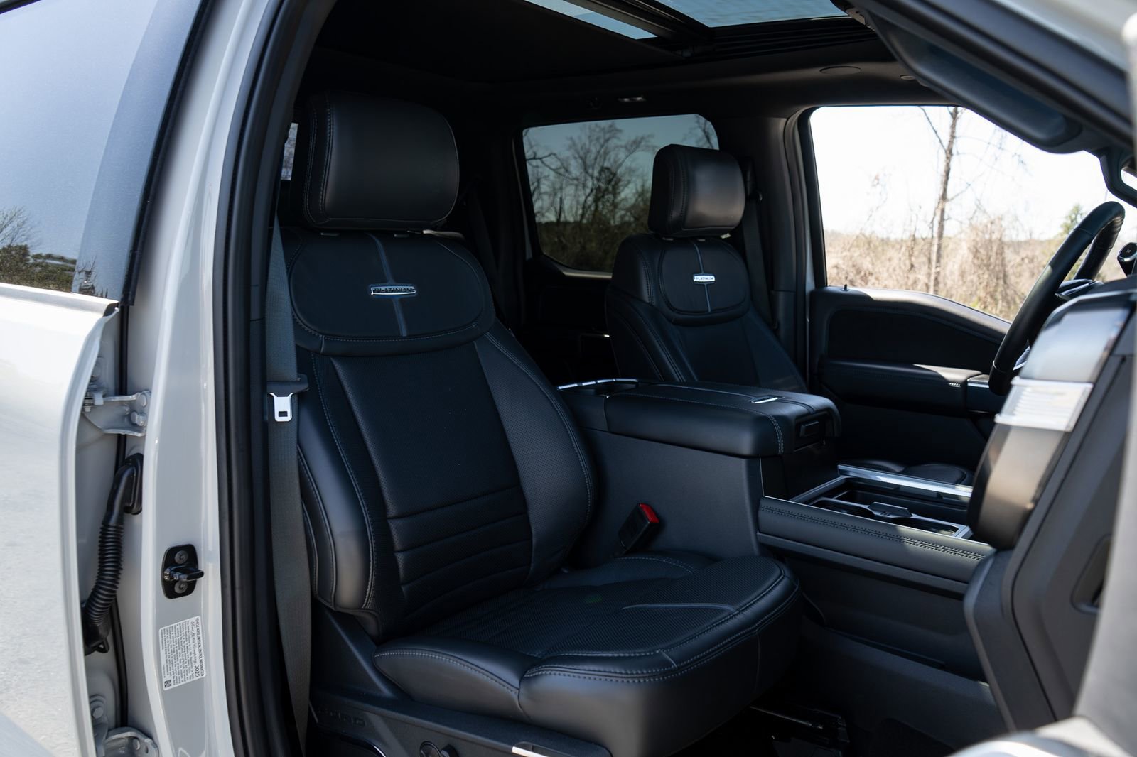 Used 2025 Ford F250 Platinum image 47