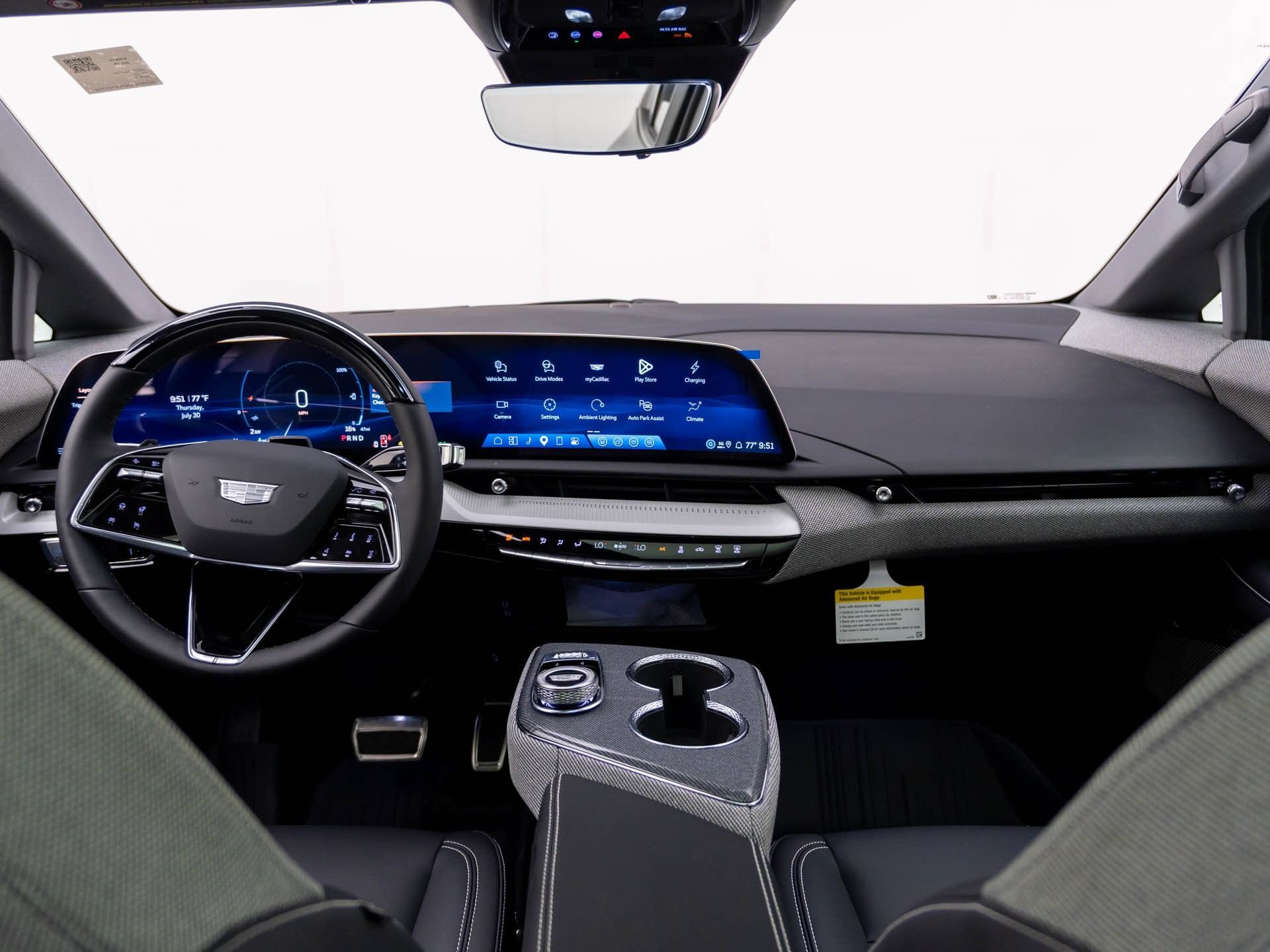 New 2027 Cadillac Optiq Sport w/ LPO, Floor Liner Package AWD/4WD image 9