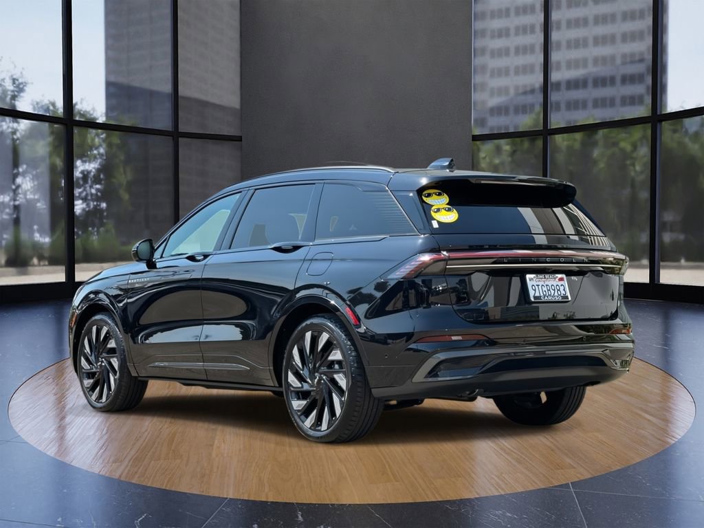 Used 2024 Lincoln Nautilus Reserve w/ Equipment Group 202A image 5