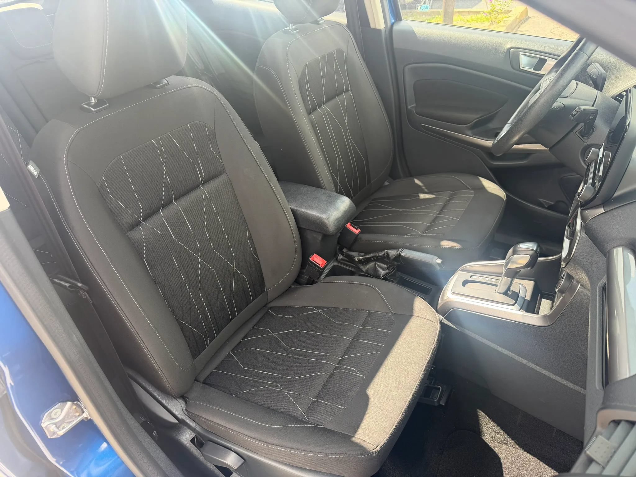 Used 2019 Ford EcoSport SE AWD/4WD image 11