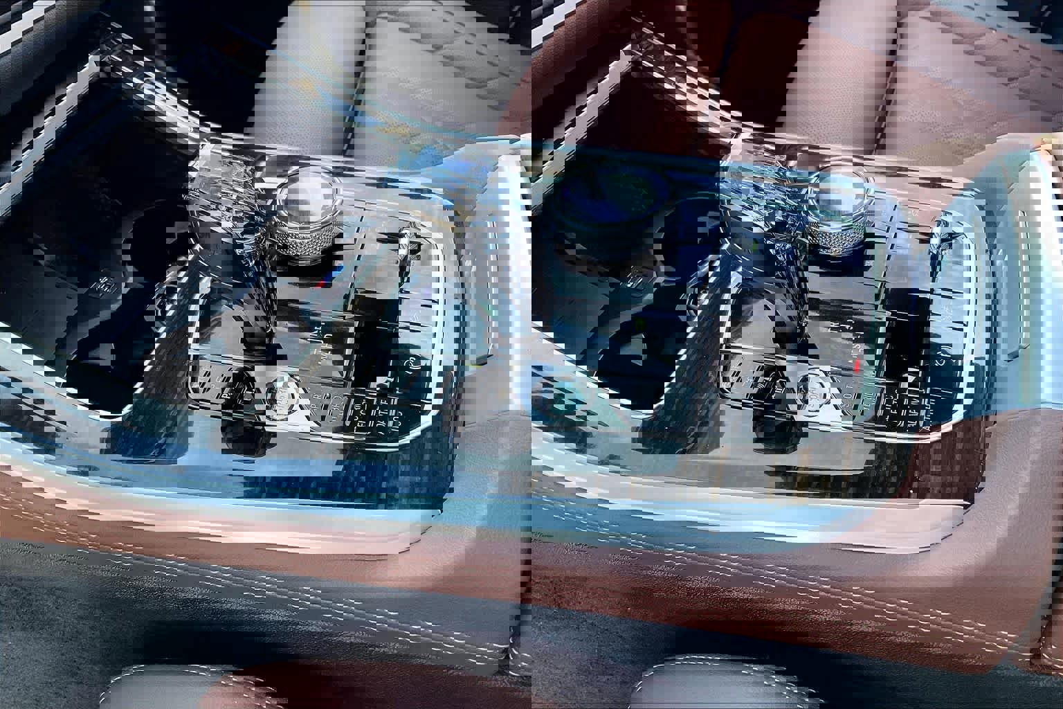 Certified 2023 BMW X5 xDrive45e w/ Executive Package image 17