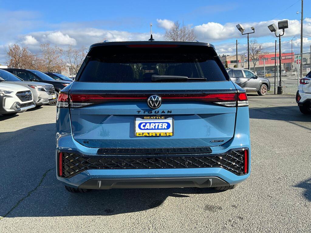 New 2026 Volkswagen Tiguan SE R-Line AWD/4WD image 7