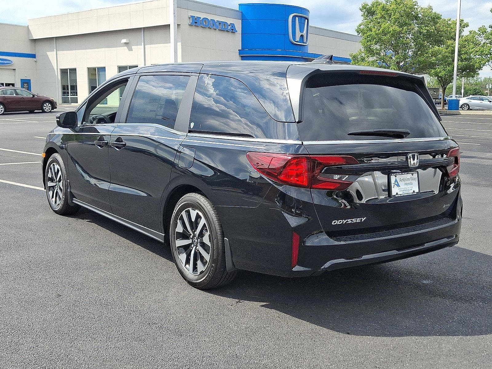 New 2026 Honda Odyssey EX-L image 4