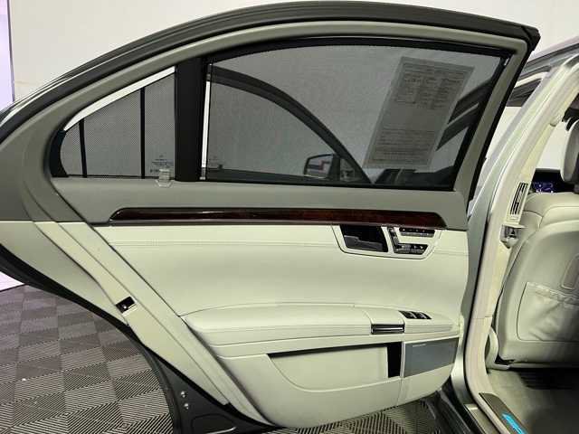 Used 2012 Mercedes-Benz S 63 AMG image 25