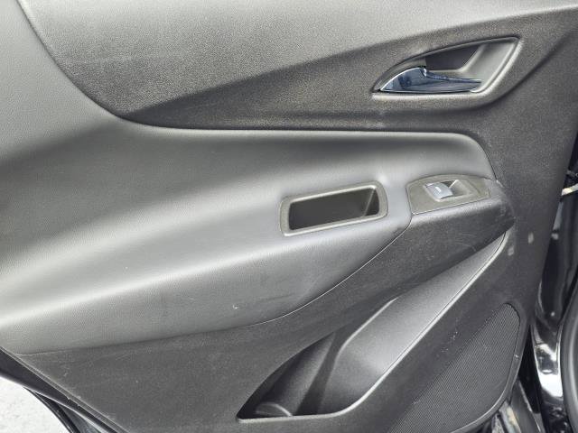 Used 2023 Chevrolet Equinox LT image 27