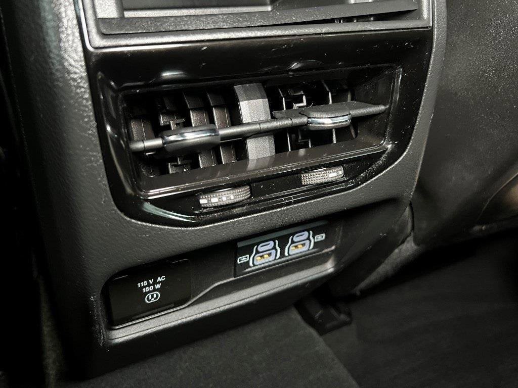 Used 2024 Jeep Grand Cherokee Altitude image 19