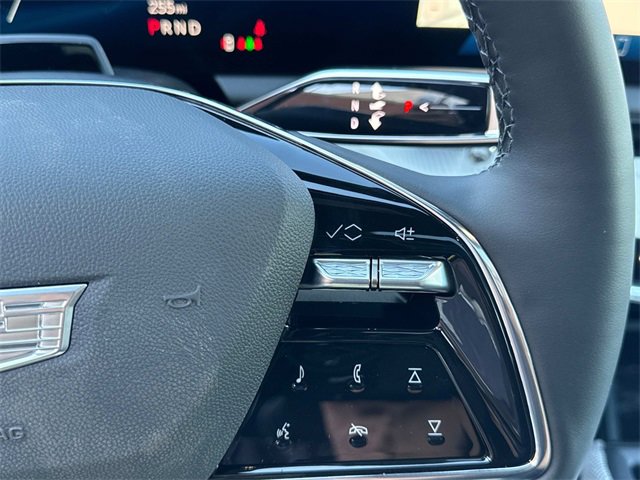 New 2025 Cadillac Optiq Sport 2 w/ LPO, ONYX Package image 24