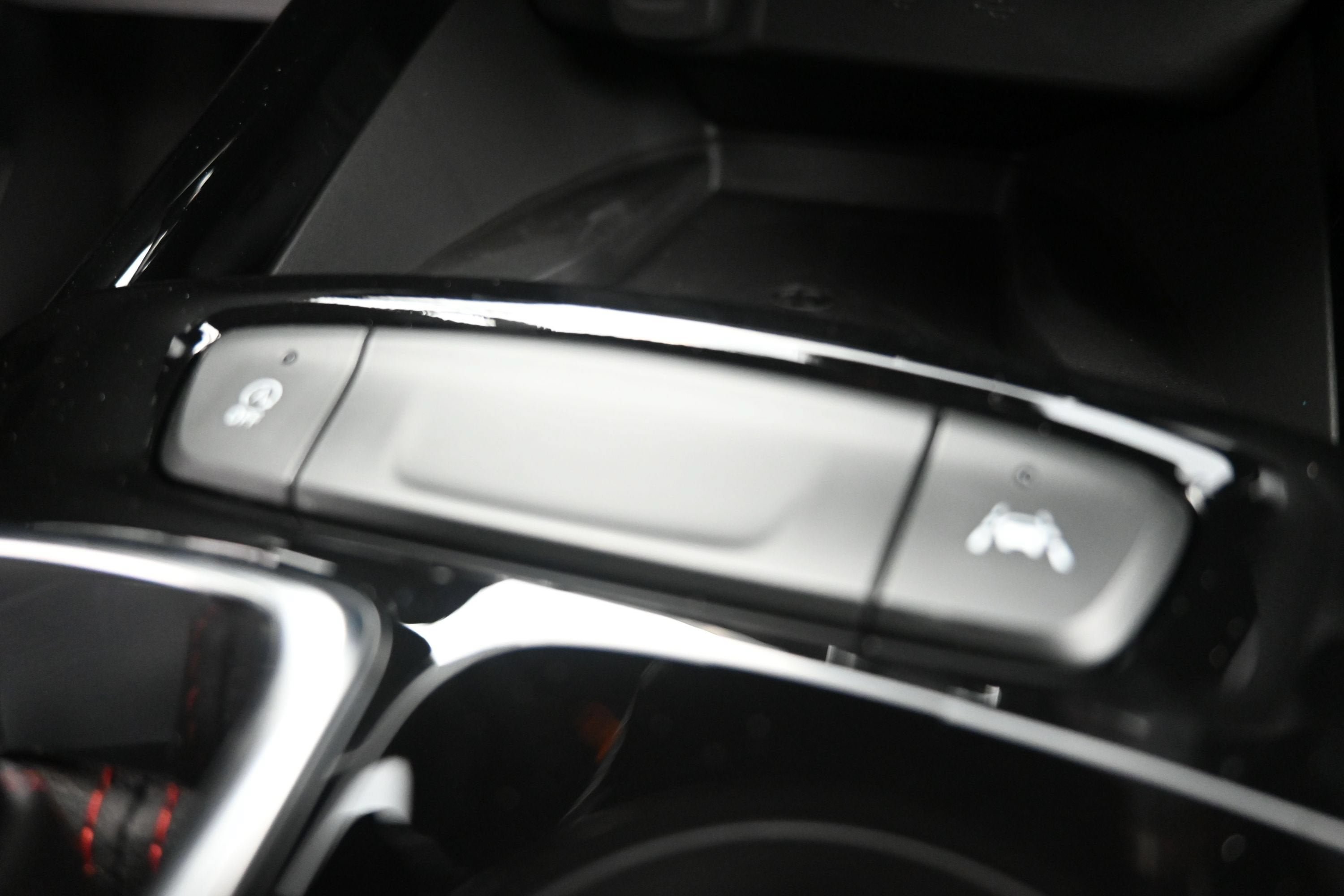 New 2026 Chevrolet Trax RS w/ Sunroof Package FWD image 23