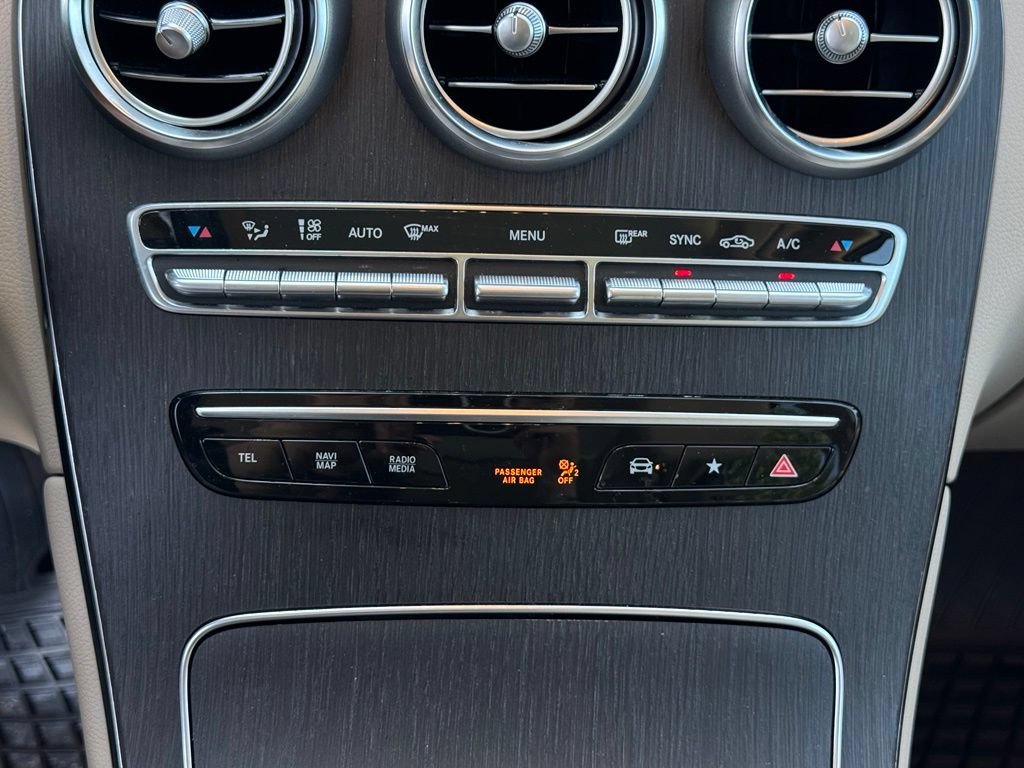Used 2020 Mercedes-Benz GLC 300 4MATIC image 31