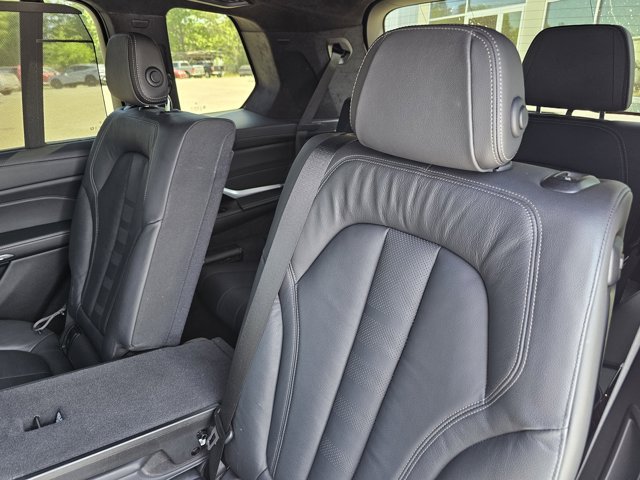 Used 2020 BMW X7 M50i w/ Dynamic Handling Package AWD/4WD image 75