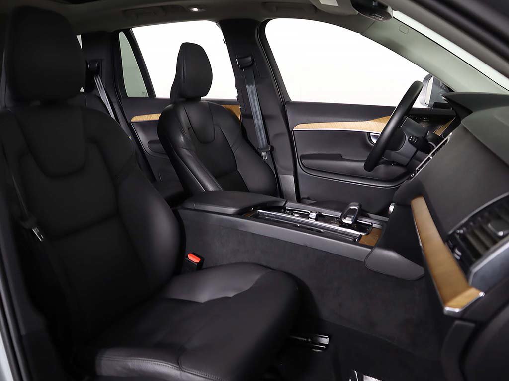 Used 2025 Volvo XC90 B6 Plus w/ Protection Package Premier AWD/4WD image 34