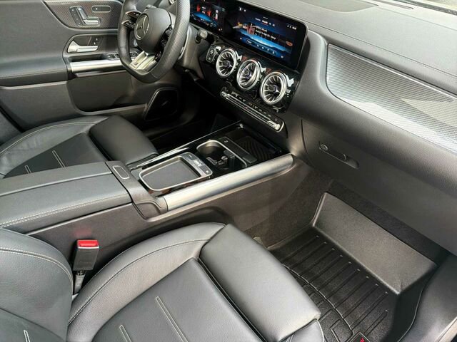 Used 2024 Mercedes-Benz GLA 35 AMG 4MATIC image 20