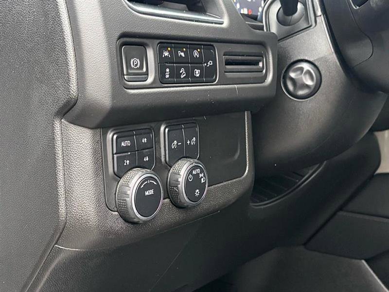 Used 2022 Chevrolet Tahoe Z71 w/ Luxury Package image 18