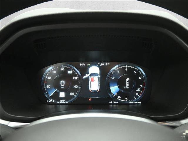 Used 2018 Volvo XC60 T5 Momentum w/ Convenience Package image 17