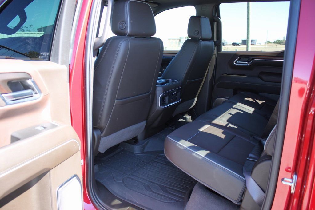 Used 2024 GMC Sierra 1500 Denali AWD/4WD image 6