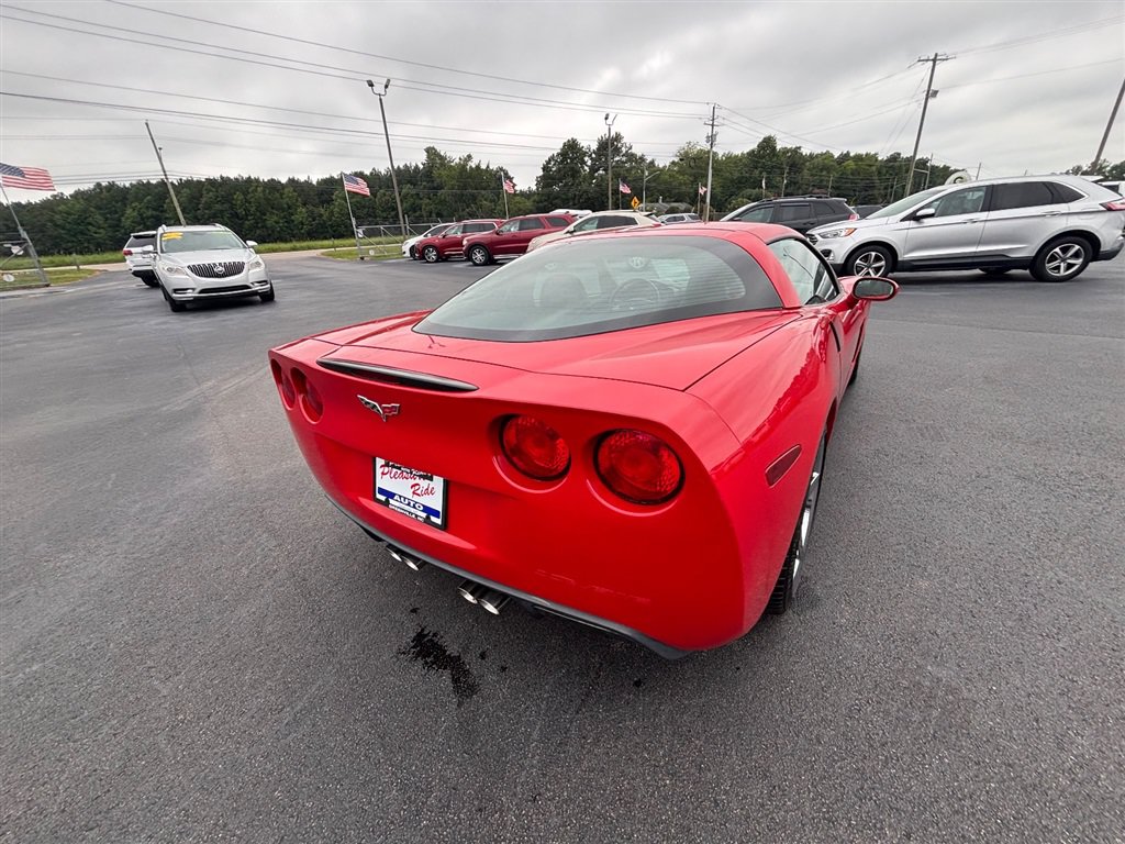 Used 2007 Chevrolet Corvette Coupe w/ Preferred Equipment Group RWD image 7